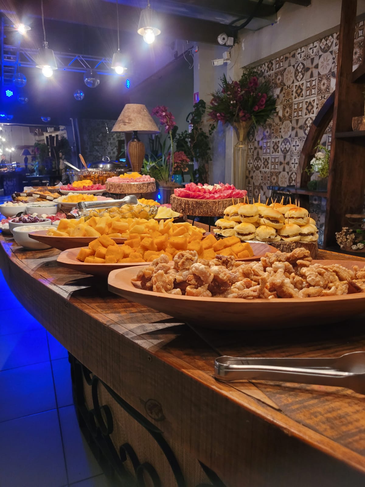 1dcb1e9d-5681-40d2-b698-2fc6e379b64b